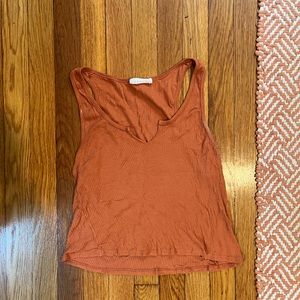 LACAUSA rust colored, ribbed tank.
